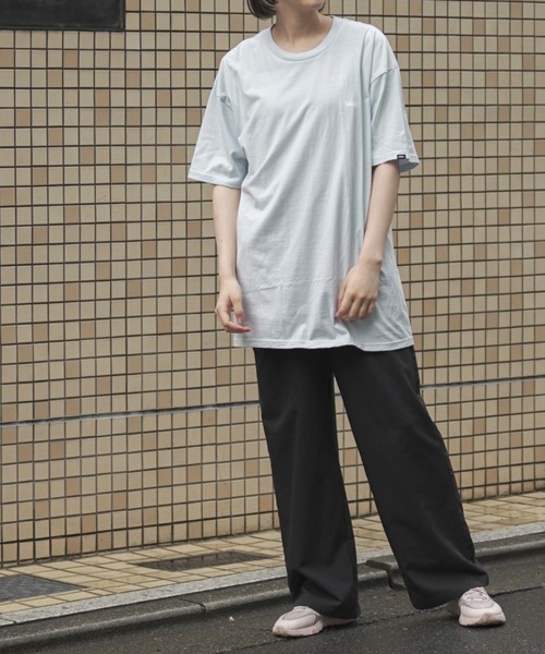 VANS(バンズ)の「【VANS】MN LEFT CHEST LOGO TEE(Tシャツ/カットソー・メンズ・ブルー/ホワイト/ブラック・LARGE/SMALL/MEDIUM/X-LARGE)」の14枚目の写真