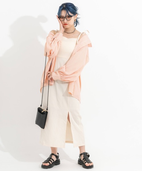 nemne store(ネンネストア)の「スリット入りリボンキャミワンピース(ワンピース・レディース・ブラック/アイボリー・フリー)」の3枚目の写真
