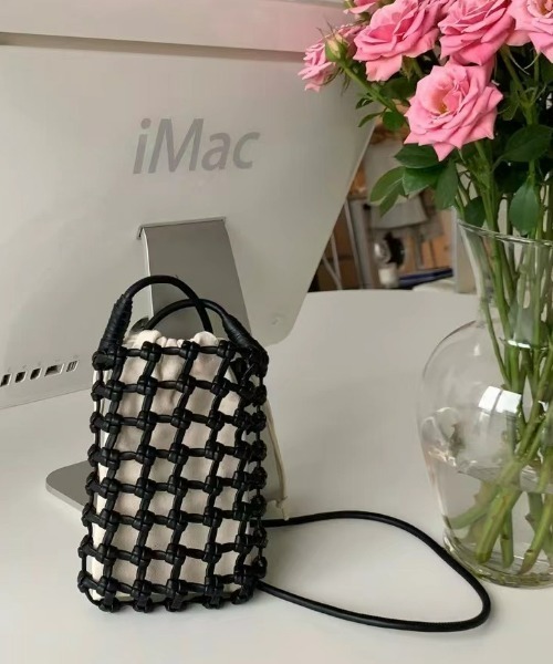 sakishimatokyo(サキシマトーキョー)の「コードカラーポシェット(ショルダーバッグ・レディース・ホワイト/ブラック/パープル/グリーン・FREE)」の3枚目の写真