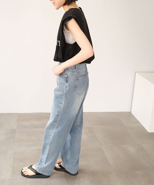 ANDJ(アンドジェイ)の「ロゴプリント袖タックゆるトップス(Tシャツ/カットソー・レディース・ブラック/オフホワイト・M)」の8枚目の写真