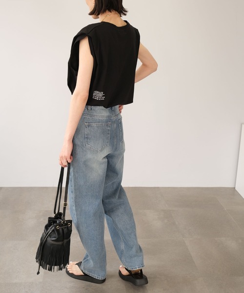 ANDJ(アンドジェイ)の「ロゴプリント袖タックゆるトップス(Tシャツ/カットソー・レディース・ブラック/オフホワイト・M)」の15枚目の写真