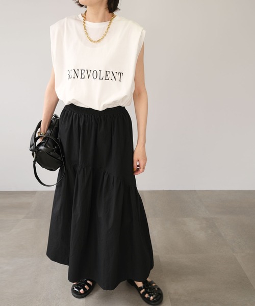 ANDJ(アンドジェイ)の「ロゴプリント袖タックゆるトップス(Tシャツ/カットソー・レディース・ブラック/オフホワイト・M)」の21枚目の写真