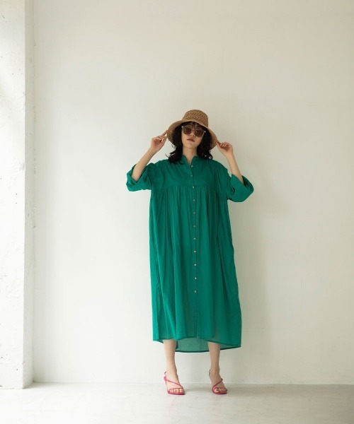 marjour(マージュール)の「SHEER COTTON PINTUCK ONEPIECE(シャツワンピース・レディース・グリーン・M)」の17枚目の写真