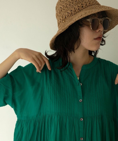 marjour(マージュール)の「SHEER COTTON PINTUCK ONEPIECE(シャツワンピース・レディース・グリーン・M)」の6枚目の写真