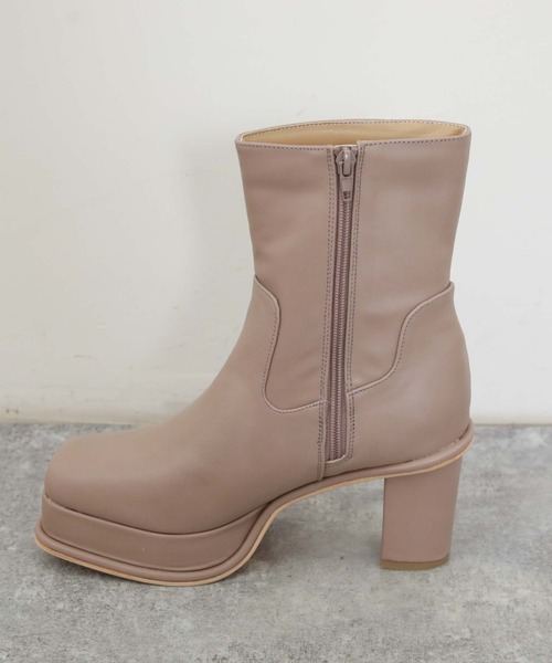 archives（アルシーヴ）の「厚底ヒールブーツ（ブーツ・レディース・ブラック/ベージュ・MEDIUM/LARGE）」の15枚目の写真