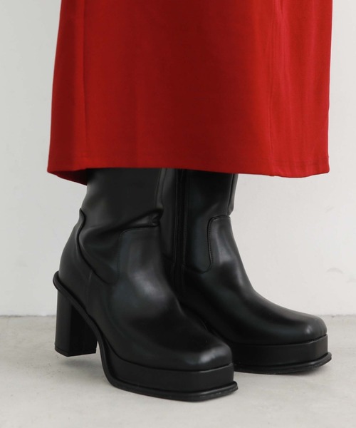 archives（アルシーヴ）の「厚底ヒールブーツ（ブーツ・レディース・ブラック/ベージュ・MEDIUM/LARGE）」の4枚目の写真