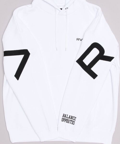 RVCA(ルーカ)の「RVCA/ルーカ オーバーサイズ パーカー/バックロゴ ビッグロゴフーディ プルオーバー BC042-048(パーカー・メンズ・ブラック/ホワイト/ブラック系その他・L/M/S/XL)」の4枚目の写真