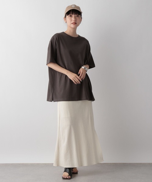 LOWRYS FARM（ローリーズファーム）の「キリカエユルＴシャツ　352427（Tシャツ/カットソー・レディース・オフホワイト/チャコールグレー/ブラウン/アイボリー・FREE）」の16枚目の写真