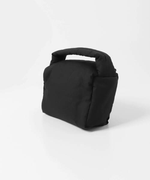 URBAN RESEARCH DOORS(アーバンリサーチドアーズ)の「クッションハンドバッグ(ハンドバッグ・レディース・ブラック/オフホワイト/グリーン・ONE)」の16枚目の写真