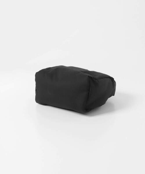 URBAN RESEARCH DOORS(アーバンリサーチドアーズ)の「クッションハンドバッグ(ハンドバッグ・レディース・ブラック/オフホワイト/グリーン・ONE)」の17枚目の写真