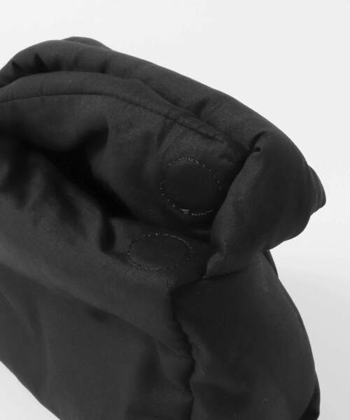 URBAN RESEARCH DOORS(アーバンリサーチドアーズ)の「クッションハンドバッグ(ハンドバッグ・レディース・ブラック/オフホワイト/グリーン・ONE)」の19枚目の写真