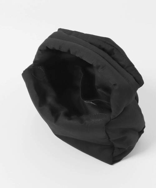 URBAN RESEARCH DOORS(アーバンリサーチドアーズ)の「クッションハンドバッグ(ハンドバッグ・レディース・ブラック/オフホワイト/グリーン・ONE)」の20枚目の写真