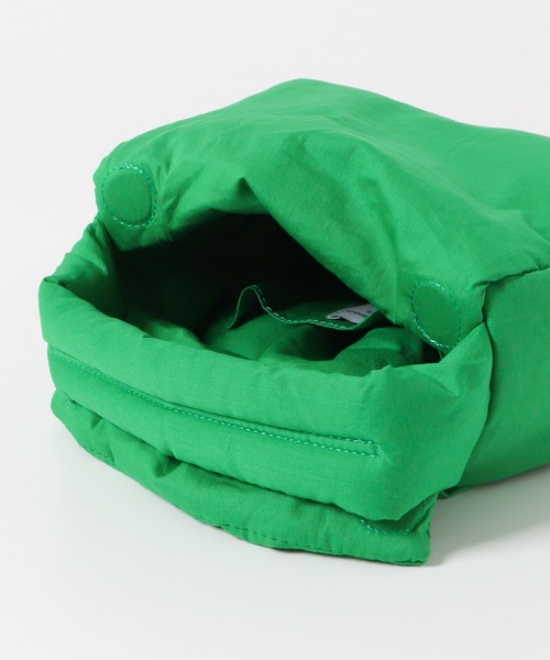 URBAN RESEARCH DOORS(アーバンリサーチドアーズ)の「クッションハンドバッグ(ハンドバッグ・レディース・ブラック/オフホワイト/グリーン・ONE)」の22枚目の写真