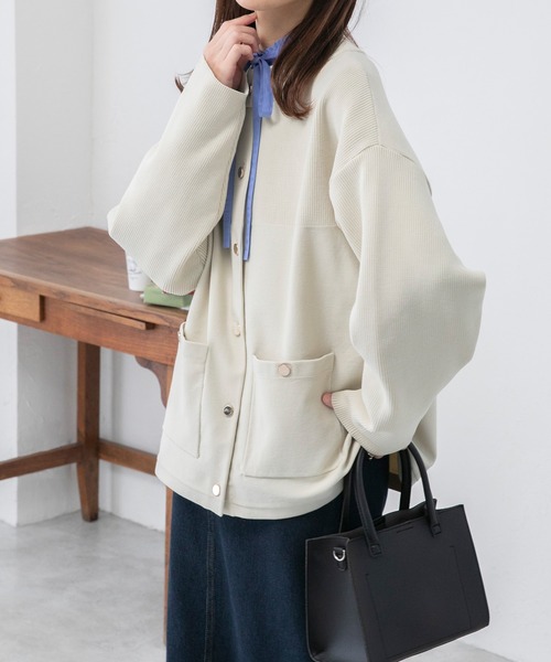 BONLECILL(ボンルシール)の「ジャケットライク オーバーニットカーディガン(カーディガン/ボレロ・レディース・ワイン/アイボリー/ブラック/モスグリーン/ネイビー/イエロー・FREE)」の8枚目の写真