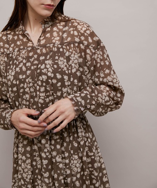 ROPE'（ロペ）の「【秋の新作】楊柳プリント スタンドフリルワンピース（ワンピース・レディース・ホワイト/ダークブラウン・38/36）」の6枚目の写真