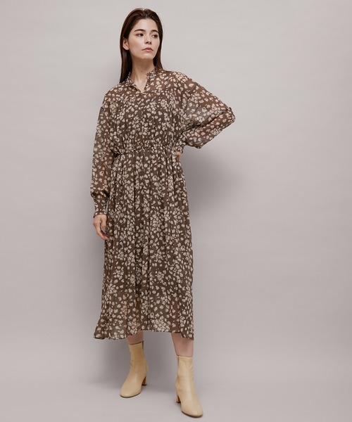 ROPE'（ロペ）の「【秋の新作】楊柳プリント スタンドフリルワンピース（ワンピース・レディース・ホワイト/ダークブラウン・38/36）」の3枚目の写真