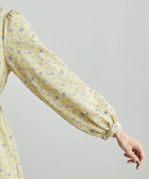 ROPE' PICNIC(ロペピクニック)の「小花柄ハイウエストワンピース(ワンピース・レディース・イエロー/ブラック・38/36)」の8枚目の写真