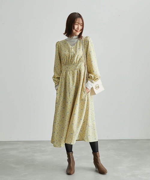 ROPE' PICNIC(ロペピクニック)の「小花柄ハイウエストワンピース(ワンピース・レディース・イエロー/ブラック・38/36)」の16枚目の写真