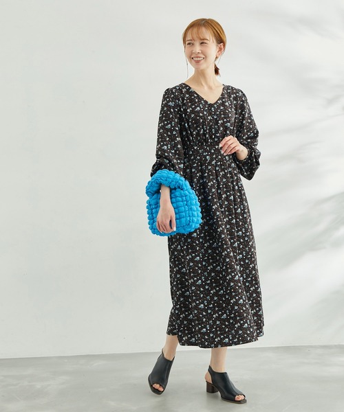 ROPE' PICNIC(ロペピクニック)の「小花柄ハイウエストワンピース(ワンピース・レディース・イエロー/ブラック・38/36)」の5枚目の写真