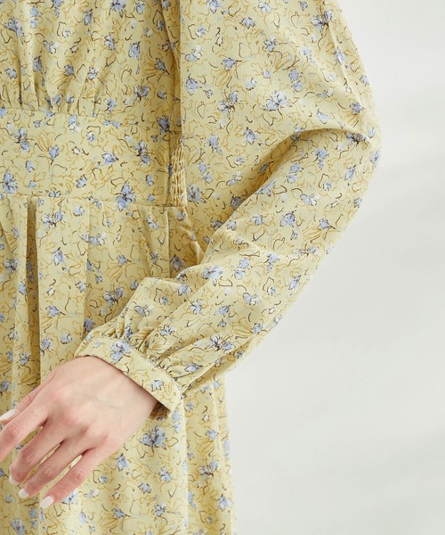 ROPE' PICNIC(ロペピクニック)の「小花柄ハイウエストワンピース(ワンピース・レディース・イエロー/ブラック・38/36)」の15枚目の写真