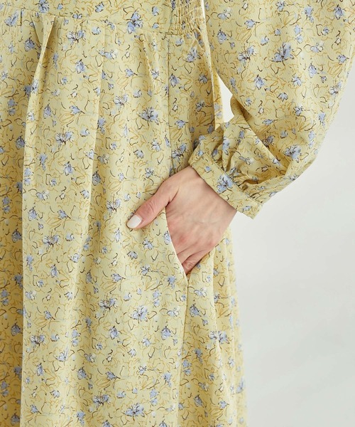 ROPE' PICNIC(ロペピクニック)の「小花柄ハイウエストワンピース(ワンピース・レディース・イエロー/ブラック・38/36)」の16枚目の写真