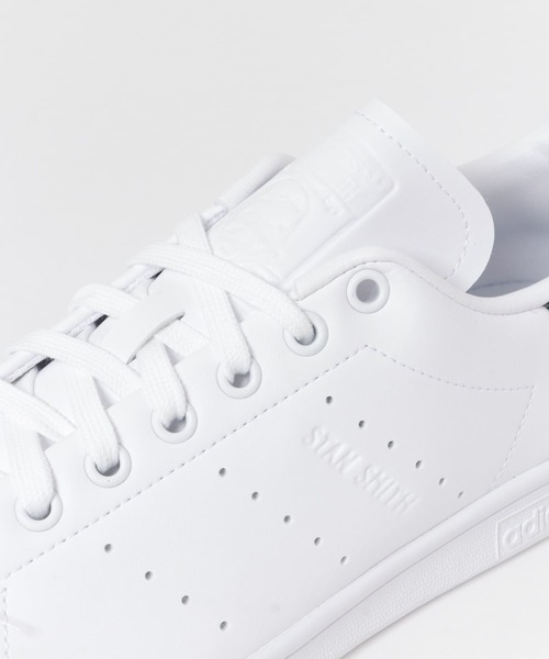 adidas(アディダス)の「adidas STAN SMITH(スニーカー・メンズ・ブラック・26/27/28)」の7枚目の写真