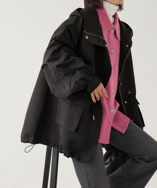 Chaco closet(チャコ クローゼット)の「撥水加工ボリュームスリーブマウンテンパーカー(マウンテンパーカー・レディース・ブラック/カーキ/アイボリー・FREE)」の5枚目の写真