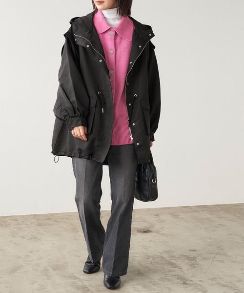 Chaco closet(チャコ クローゼット)の「撥水加工ボリュームスリーブマウンテンパーカー(マウンテンパーカー・レディース・ブラック/カーキ/アイボリー・FREE)」の9枚目の写真