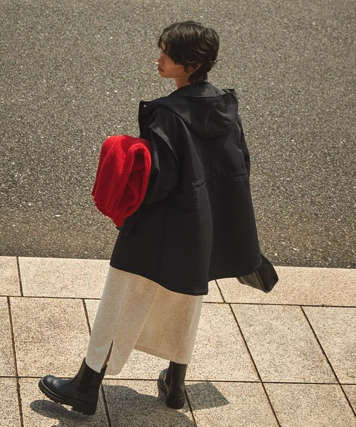 Chaco closet(チャコ クローゼット)の「撥水加工ボリュームスリーブマウンテンパーカー(マウンテンパーカー・レディース・ブラック/カーキ/アイボリー・FREE)」の21枚目の写真