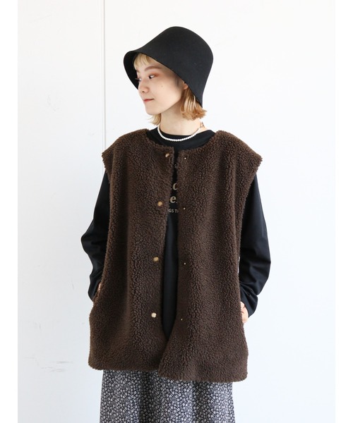 ehka sopo（エヘカソポ）の「ボアベスト（ベスト・レディース・ベージュ/ブラウン/キナリ・ﾌﾘ-）」の14枚目の写真
