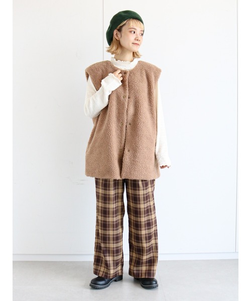 ehka sopo（エヘカソポ）の「ボアベスト（ベスト・レディース・ベージュ/ブラウン/キナリ・ﾌﾘ-）」の10枚目の写真