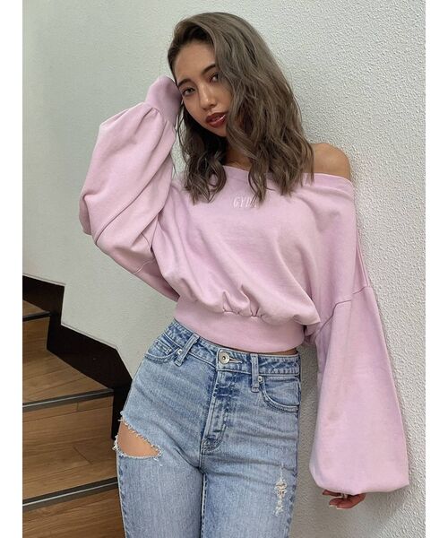 GYDA(ジェイダ)の「GYDA embroidery ピグメントオフショルスウェットトップス(Tシャツ/カットソー・レディース・チャコールグレー/パープル/アイボリー/ピンク・FREE)」の4枚目の写真