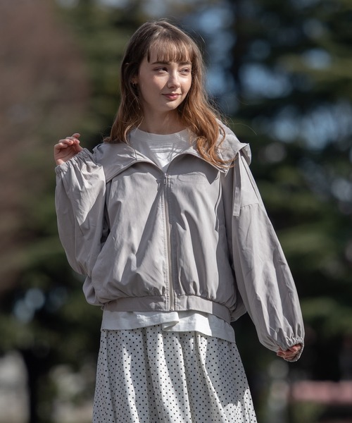 OUTDOOR PRODUCTS APPAREL（アウトドアプロダクツアパレル）の「ショート丈　バルーンスリーブ　マウンテンパーカー（マウンテンパーカー・レディース・ブラック/カーキ/ライトベージュ/アイボリー・MEDIUM）」の3枚目の写真