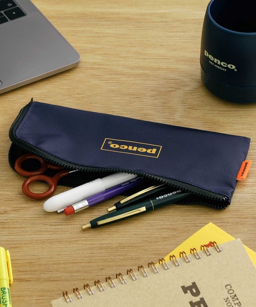 PENCO（ペンコ）の「penco ペンコ フラットペンケース フラットポーチ スクエア 筆箱（ステーショナリー・メンズ・ネイビー/オレンジ/ベージュ/ブラック/ダークグリーン・FREE）」の4枚目の写真