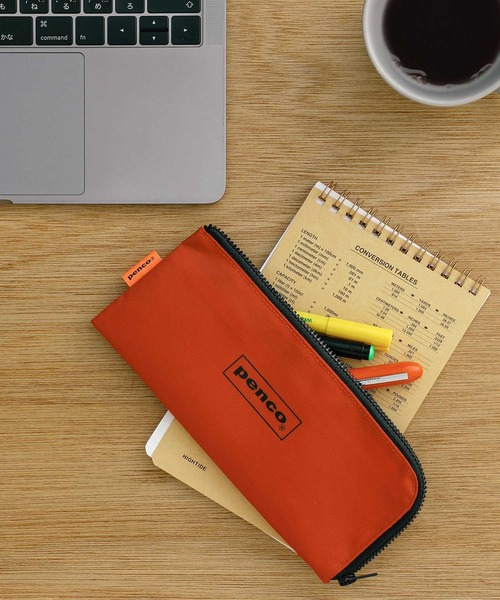 PENCO（ペンコ）の「penco ペンコ フラットペンケース フラットポーチ スクエア 筆箱（ステーショナリー・メンズ・ネイビー/オレンジ/ベージュ/ブラック/ダークグリーン・FREE）」の5枚目の写真