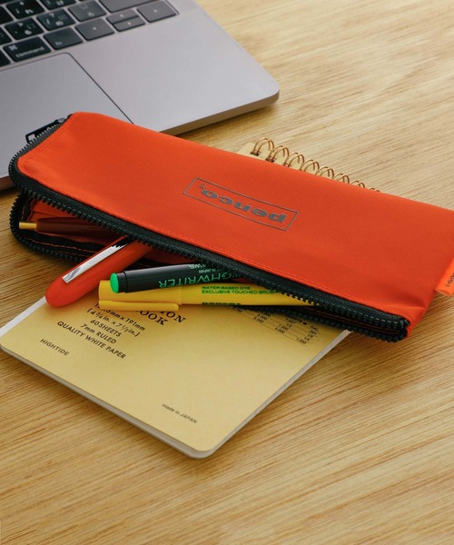 PENCO（ペンコ）の「penco ペンコ フラットペンケース フラットポーチ スクエア 筆箱（ステーショナリー・メンズ・ネイビー/オレンジ/ベージュ/ブラック/ダークグリーン・FREE）」の8枚目の写真