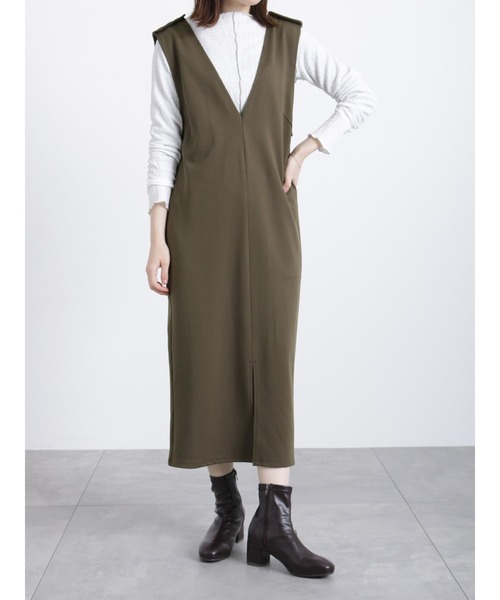 Samansa Mos2 blue(サマンサモスモスブルー)の「Vネックジャンスカ(ワンピース・レディース・ブラック/ダークブラウン/モカ・フリ-)」の9枚目の写真