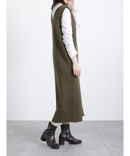 Samansa Mos2 blue(サマンサモスモスブルー)の「Vネックジャンスカ(ワンピース・レディース・ブラック/ダークブラウン/モカ・フリ-)」の14枚目の写真