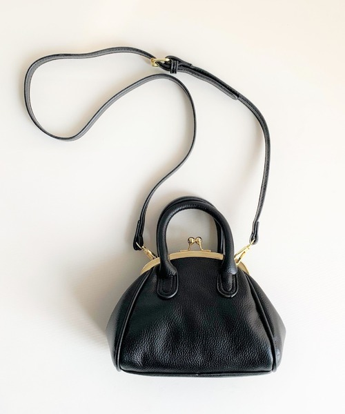 Q(キュー)の「がま口ミニバッグ(ショルダーバッグ・レディース・黄緑系/ピンクベージュ/ブラック/マスタード/アイボリー・ONE SIZE)」の3枚目の写真