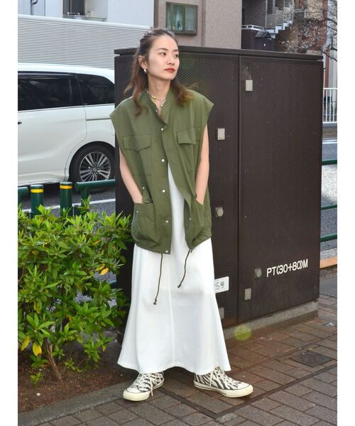 Ungrid(アングリッド)の「【WEB限定】ワッフルカットフレアワンピース(ワンピース・レディース・ブラック/ブルー/オフホワイト/ピンク・FREE)」の8枚目の写真