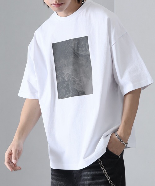 welise（ウェライズ）の「【welise/ウェライズ】HQクリアコットンファブリック  モードプリント オーバーサイズ半袖Tシャツ（Tシャツ/カットソー・メンズ・ブラック/ホワイト/ホワイト系その他2/ブラック系その他2/ホワイト系その他/ブラック系その他/ブラック系その他3/ホワイト系その他3/ブラック系その他4/ブラック系その他5/ホワイト系その他4/ホワイト系その他5・L/M/S）」の7枚目の写真