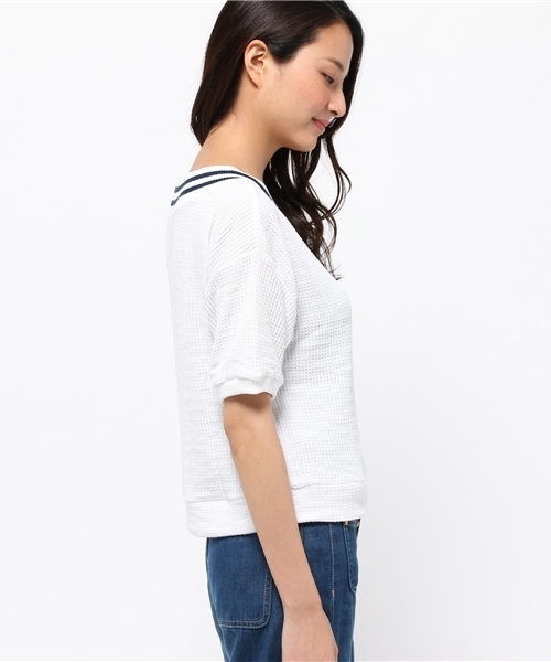 Chico(チコ)の「RIBライン衿TOPS(Tシャツ/カットソー・レディース・ホワイト/モスグリーン・FREE)」の6枚目の写真