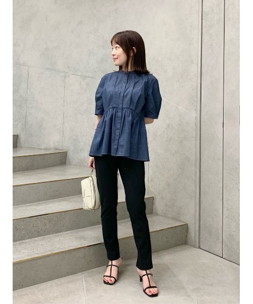 CAST:（キャストコロン）の「【大人気定番】ライトデニムギャザーブラウス（シャツ/ブラウス・レディース・ネイビー・S/M）」の14枚目の写真