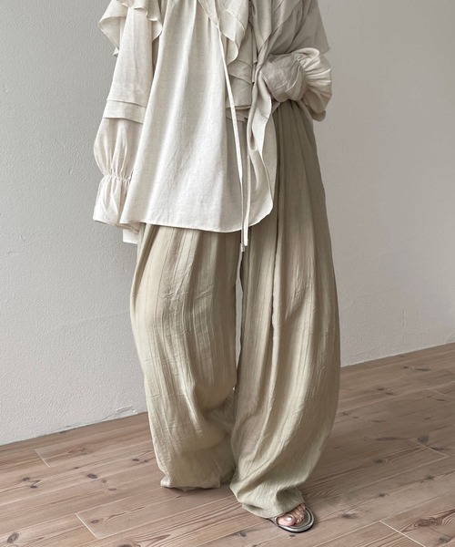 すーママ　meer. MAT SATIN RELAXPANTS/WHT meer. MAT SATIN RELAX PANTS / WHT