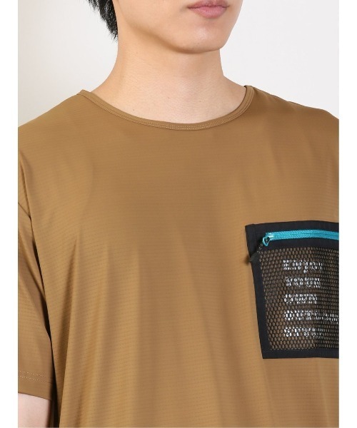 TAKA-Q（タカキュー）の「【WEB限定販売】Holidayout 冷感メッシュ ポケットT(セットアップ可能)（Tシャツ/カットソー・メンズ・イエロー/カーキ/ブラック・MEDIUM/LARGE/X-LARGE）」の21枚目の写真