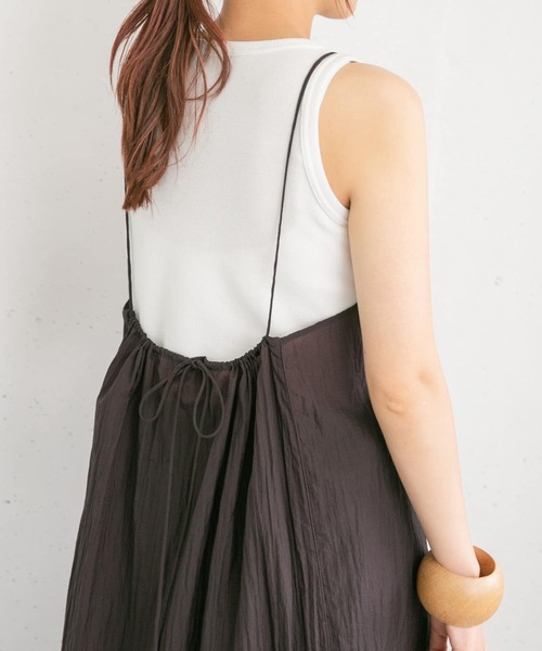 KBF（ケイビーエフ）の「ワッフルクロップドタンクトップ（タンクトップ・レディース・ダークブラウン/グレー/オフホワイト・ONE）」の5枚目の写真