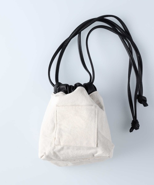 HONEYSUCKLE ROSE（ハニーサックルローズ）の「【HONEYSUCKLE ROSE】リバーシブル巾着ショルダー（ショルダーバッグ・レディース・ブラック/グレー・ONE SIZE）」の10枚目の写真