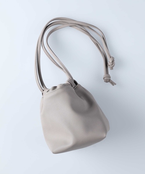 HONEYSUCKLE ROSE（ハニーサックルローズ）の「【HONEYSUCKLE ROSE】リバーシブル巾着ショルダー（ショルダーバッグ・レディース・ブラック/グレー・ONE SIZE）」の13枚目の写真