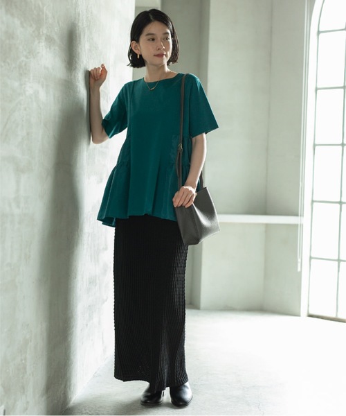 OPAQUE.CLIP(オペークドットクリップ)の「◆Aラインティアードカットソー/シルク調コットン【洗濯機洗い可】(Tシャツ/カットソー・レディース・ブラック/オフホワイト/グリーン/ボルドー・36/38/40/42)」の12枚目の写真