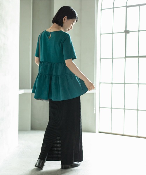 OPAQUE.CLIP(オペークドットクリップ)の「◆Aラインティアードカットソー/シルク調コットン【洗濯機洗い可】(Tシャツ/カットソー・レディース・ブラック/オフホワイト/グリーン/ボルドー・36/38/40/42)」の14枚目の写真